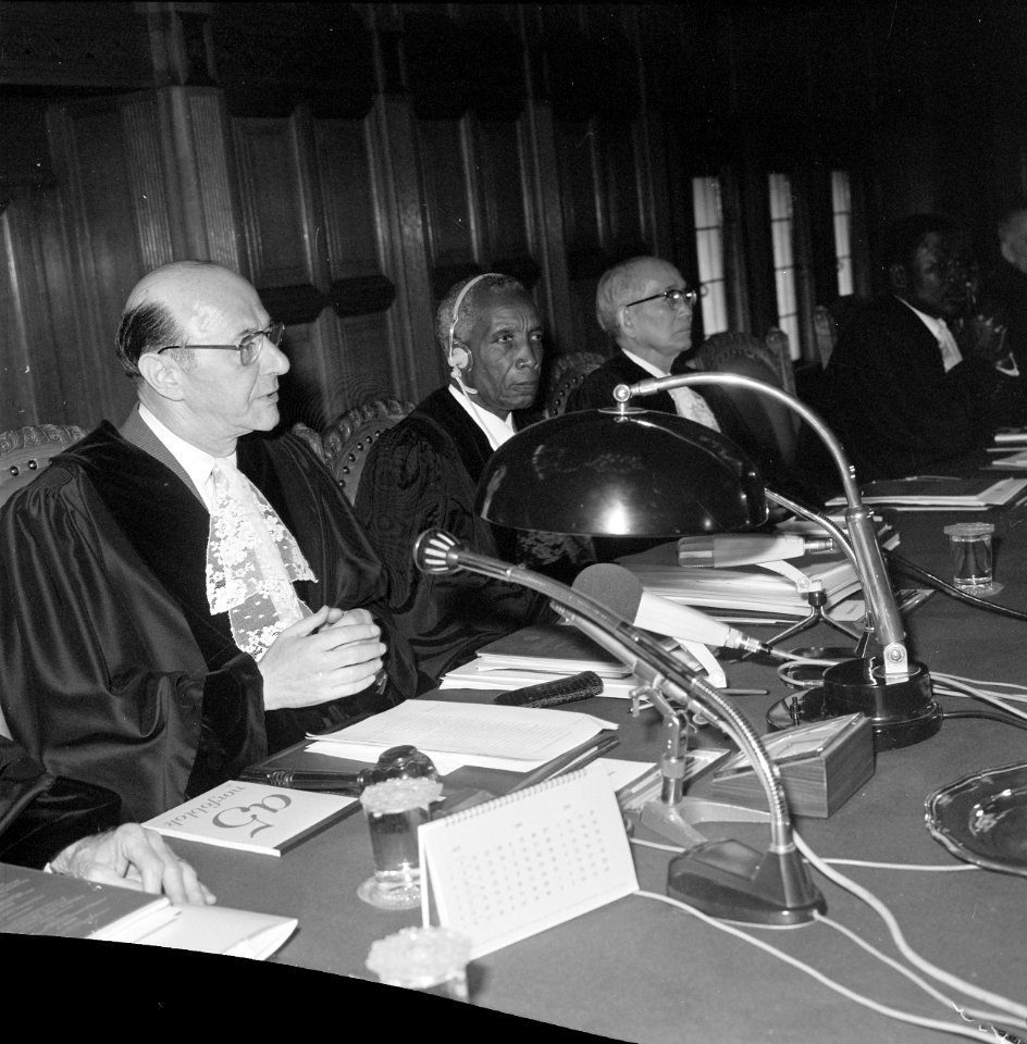 Internationaal gerechtshof te Den Haag houdt hoorzitting ivm Australische kla, Bestanddeelnr 926-4258