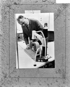 Internationaal Chirurgencongres te Wenen. Een automatisch hartmassageapparaat, 6 september 1967, Bestanddeelnr 920-6802