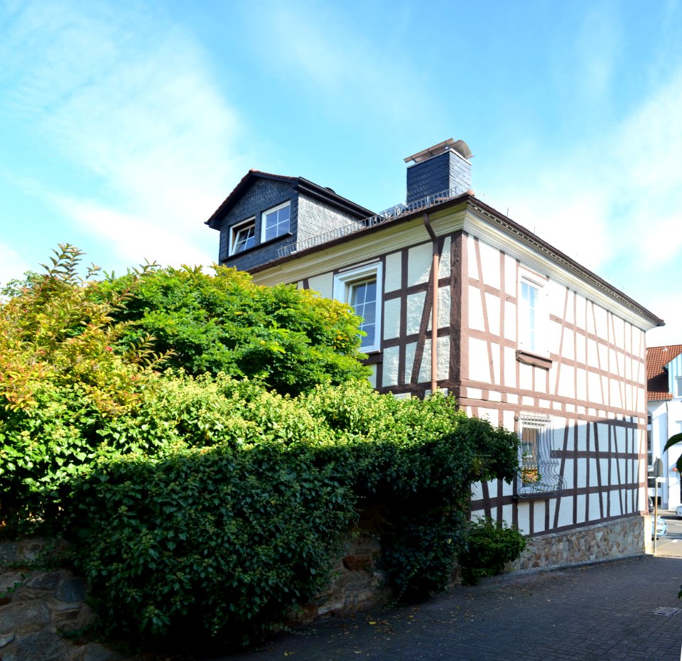 Köppern, Köpperner Straße 101, Seite
