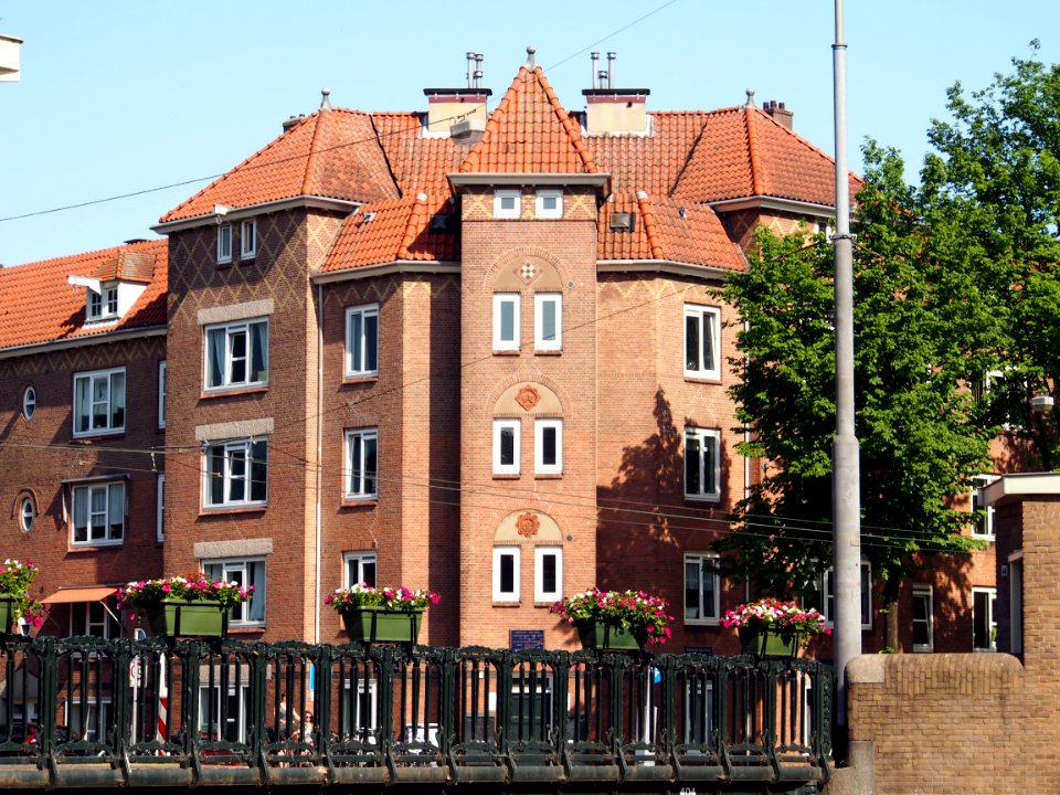 Jozef Israëlskade hoek Ferdinand Bolstraat, WBV Het Oosten gebouwd 1920-1923 pic2