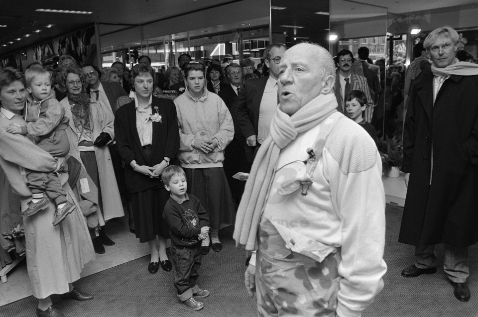 Johnny Kraaijkamp en Rijk de Gooyer openen C&A in Amsterdam, Bestanddeelnr 933-9313