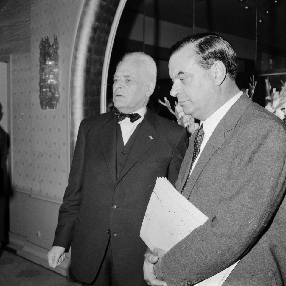 Jaarvergadering Algemene Liberale in Den Haag , de voorzitter Malagodi en mr P, Bestanddeelnr 914-2966