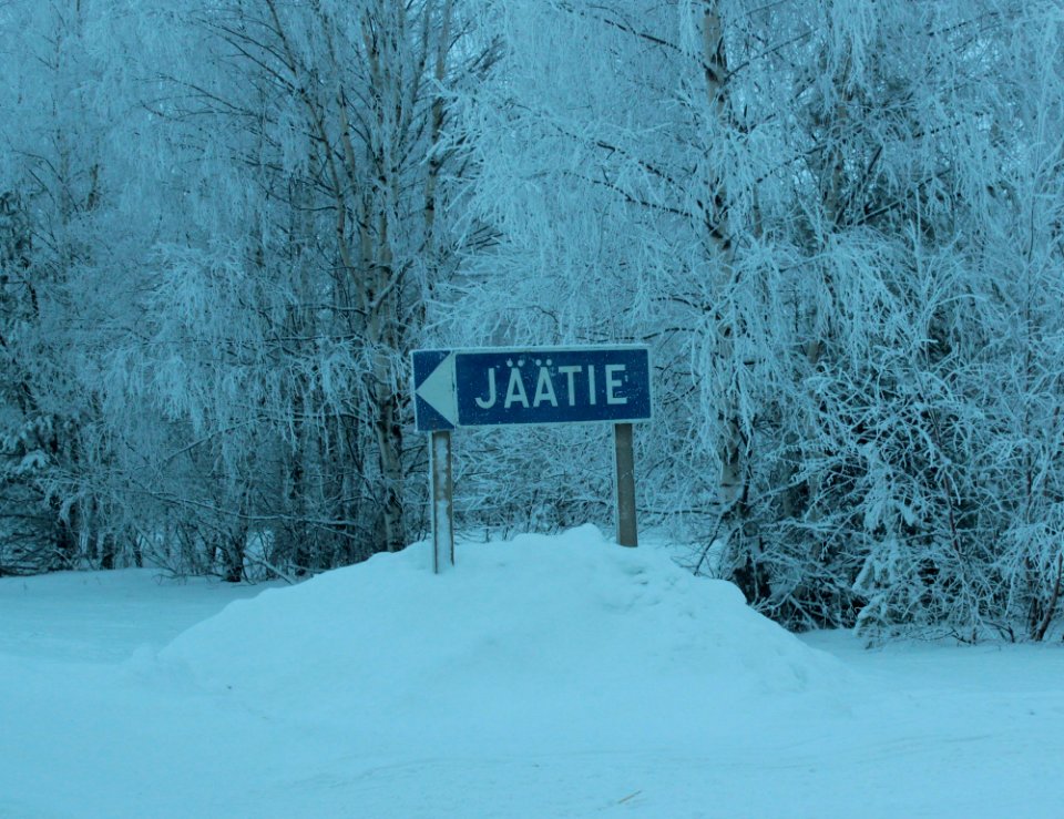 Iceroad sign Oulu 20130113