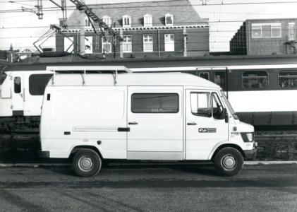 HUA-170782-Afbeelding van de dienstauto van de afdeling Reclame & Design van N.S. te Utrecht