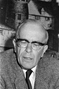 Jaarverslag Algemene Rekenkamer in Den Haag . Drs. H. Peschar, Bestanddeelnr 932-0801