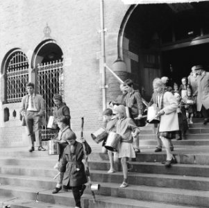 Jaarlijkse trommelfeest in de Beurs aan het Damrak gehouden, Bestanddeelnr 916-8969