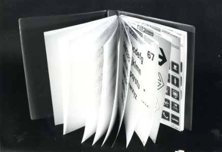 HUA-170757-Afbeelding van het huisstijl handboek van N.S