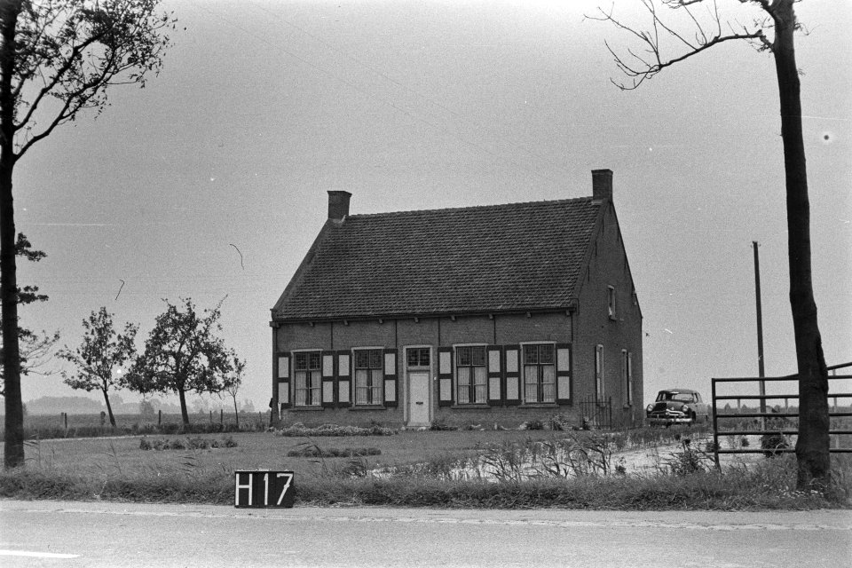 Huis bij Halsteren (ruilverkaveling Halsteren), Bestanddeelnr 170-2447