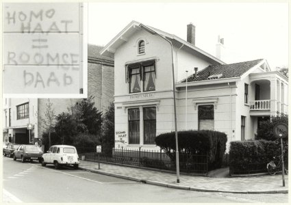 Huis De Trompenburg is beklad met de tekst Homohaat=Roomse daad