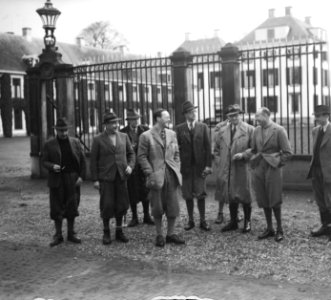 Jachtpartij bij het Loo. Groep vorstelijke personen, Bestanddeelnr 903-1391