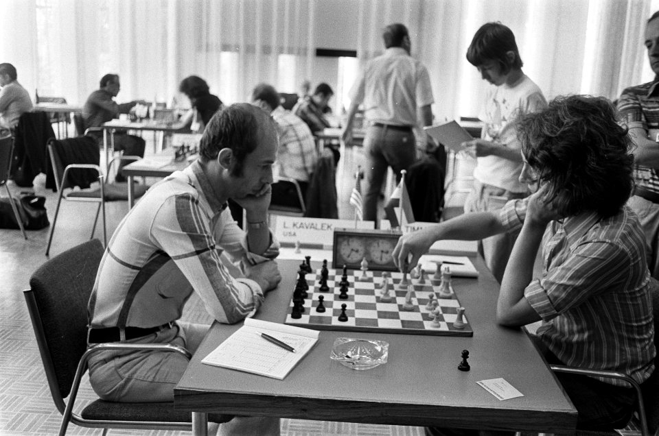 Jan Timman (r) tegen Lubomir Kavalek, Bestanddeelnr 928-0434