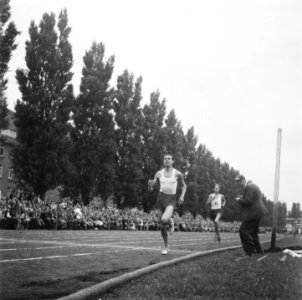 Internationale atletiekwedstrijd op de sintelbaan, Bestanddeelnr 901-8509
