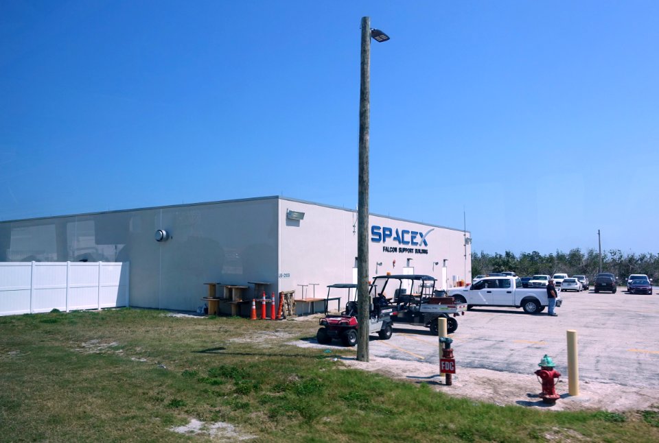 J8-2109 SpaceX Falcon Support Building - Kennedy Space Center - Cape Canaveral, Florida - DSC02642-001