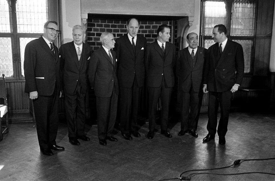 Groepspotret van de ministers van Buitenlandse Zaken Stewart (Engeland), Luns (…, Bestanddeelnr 918-4030