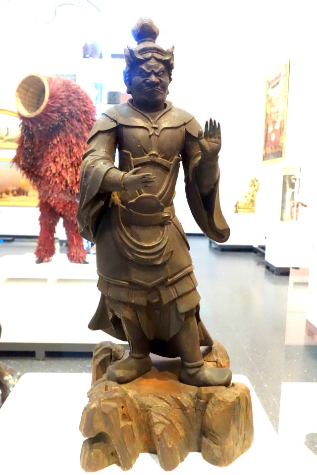 Guardian Figure, Japan, Kamakura period, 13th century, lacquered wood with gold painted decoration, inlaid glass - Brooklyn Museum - Brooklyn, NY - DSC08468