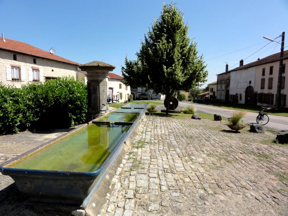 Hablainville (M-et-M) fontaine (02)