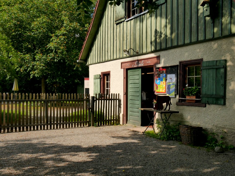 H-22-1-FIschhalterei