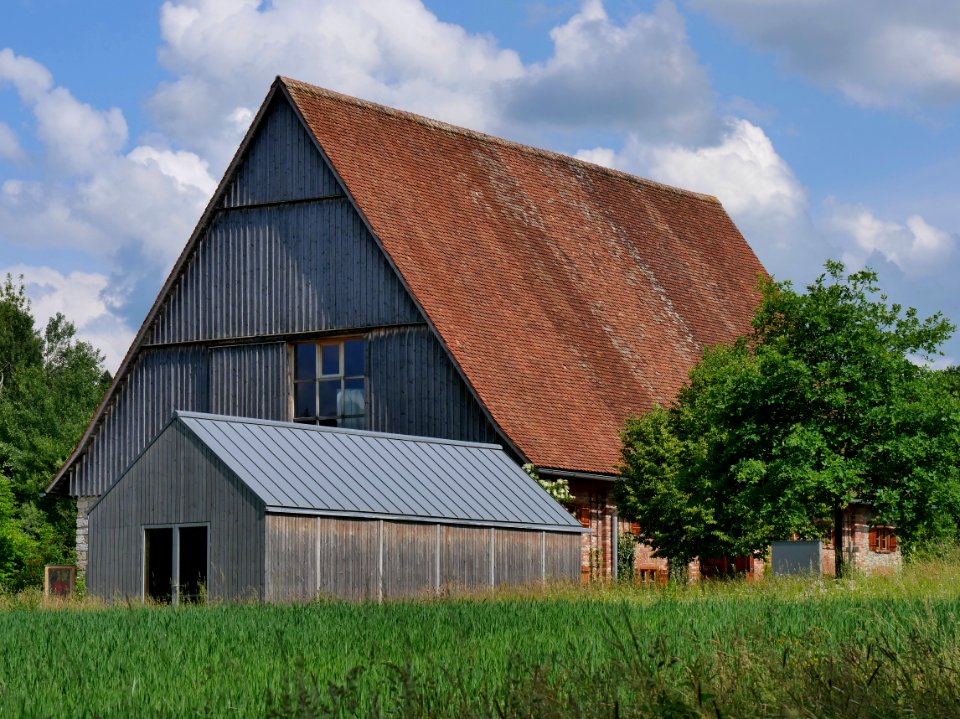H-1-BauerhofmuseumWolfeggZehntscheuerAussellungspavillon