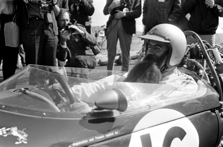 Grand Prix te Zandvoort, Jack Brabham met nepbaard, Bestanddeelnr 919-3866