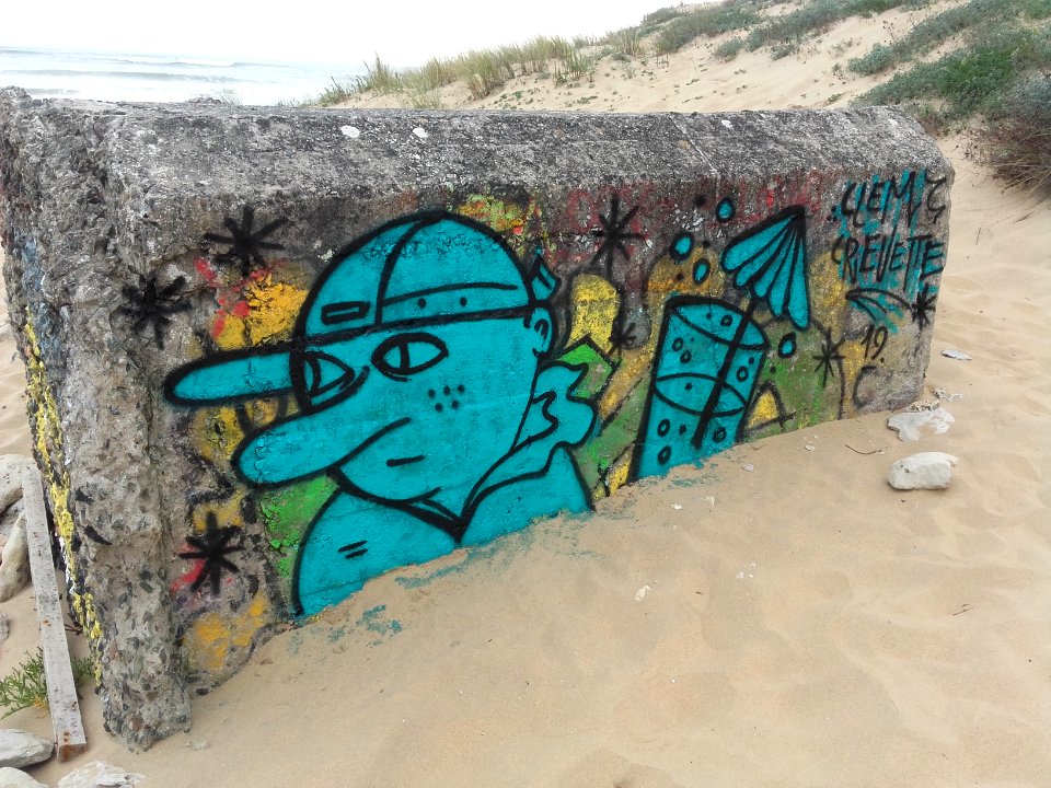 Graffiti-Plage-La-Tranche-Sur-Mer4