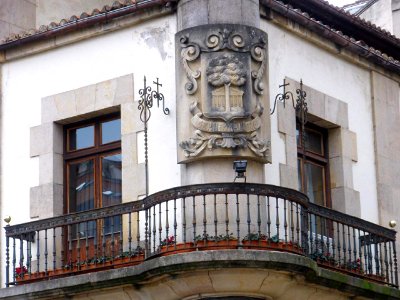Guernica - Foru Plaza, Ayuntamiento 4
