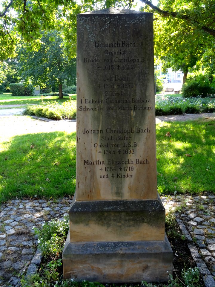Grabstein der Familie Bach auf dem Alten Friedhof in Arnstadt 3