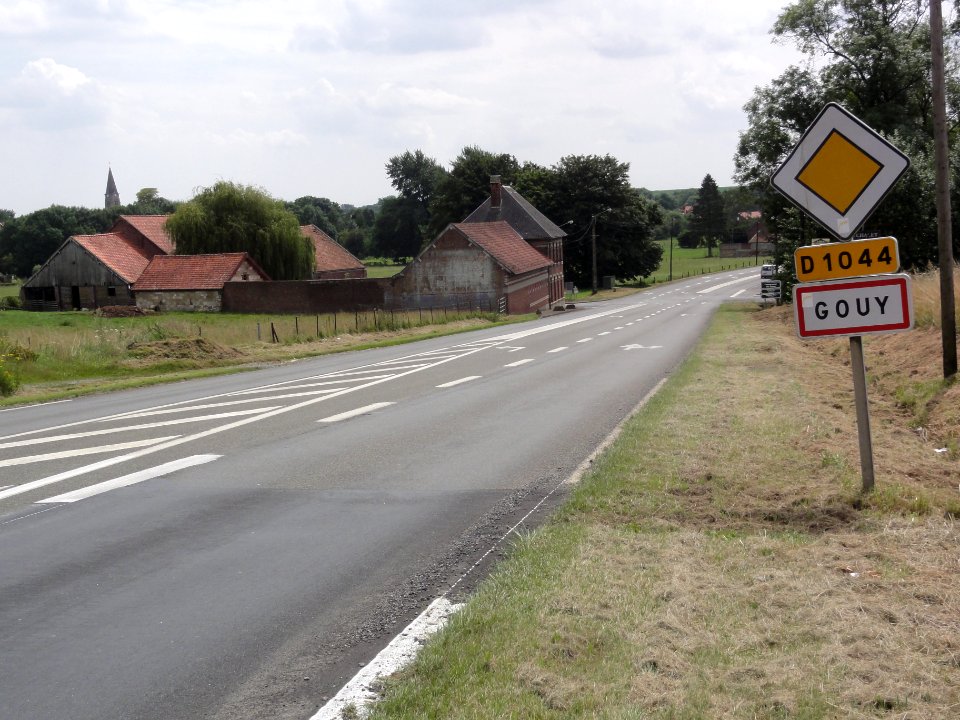 Gouy (Aisne) city limit sign