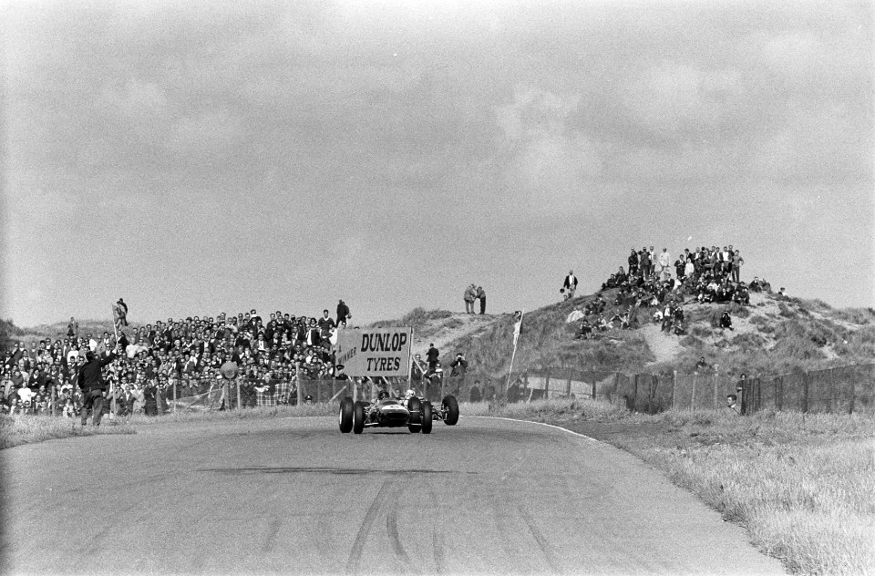 Grand Prix te Zandvoort Nummer 27 Jim Clark in Lotus, Bestanddeelnr 915-2887