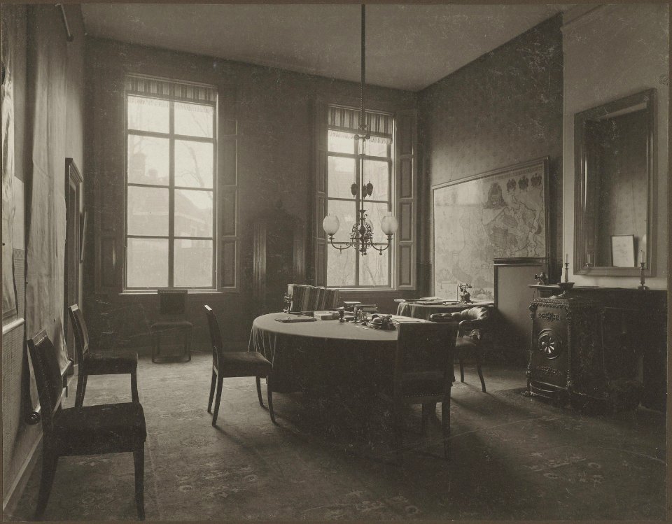 Gouvernementsgebouw, Aan de Jansstraat, de kamer van de Griffier, Inventarisnummer NL-HlmNHA 04120
