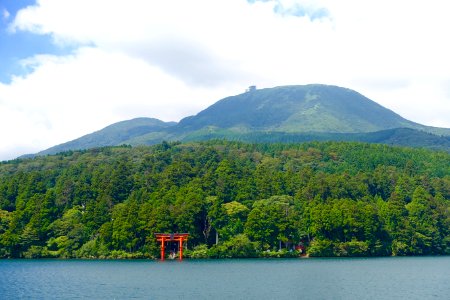Hakone-jinja torii - Hakone, Japan - DSC05478