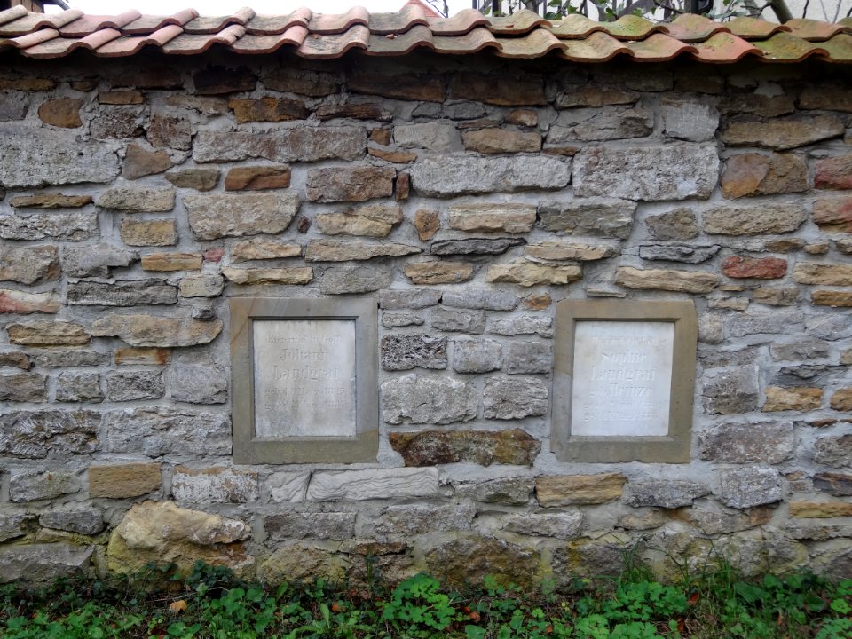 Grabtafeln Schloßvippach 6