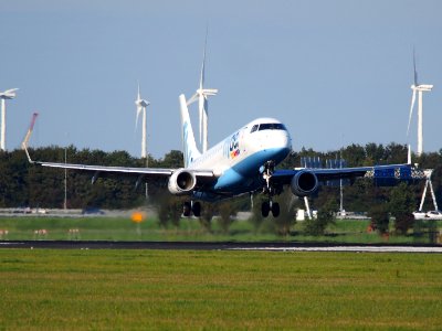 G-FBJD Flybe Embraer ERJ-175STD (ERJ-170-200) - cn 17000329, landing 6October2013 pic1