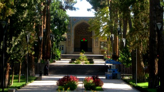 Garden way - North iwan of Khayyam Garden - Nishapur002