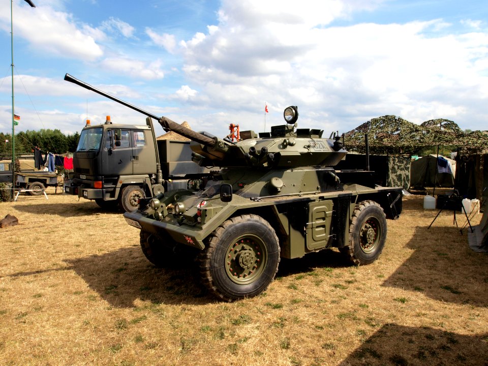 FV721 Fox Combat Vehicle Reconnaissance (Wheeled) pic4