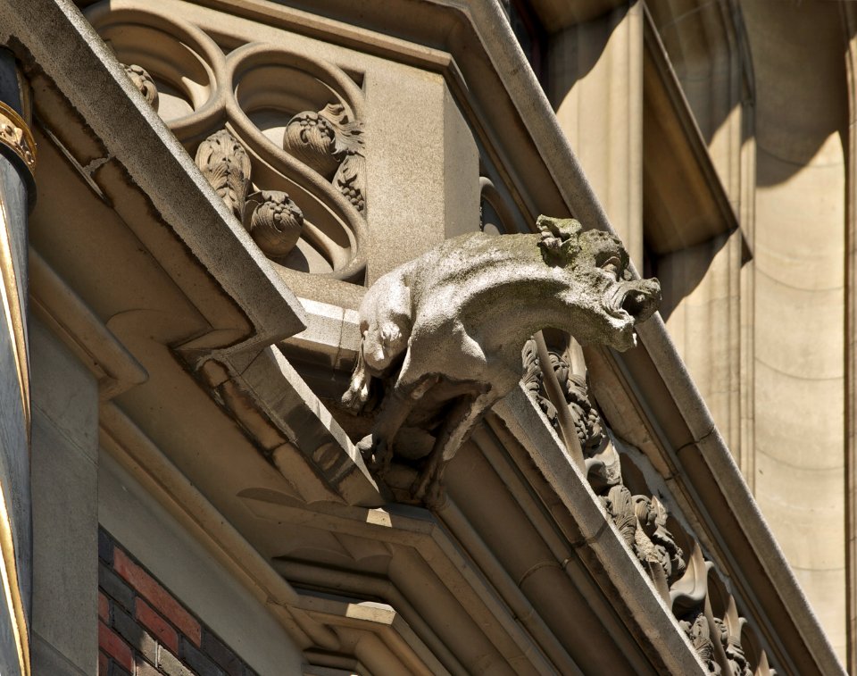 Gargouille style gothique Banque de France 17ème Paris