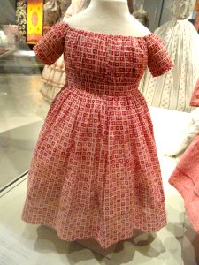 Girl's dress, Duxbury, Massachusetts, United States, c. 1832-1835, cotton tabby - Patricia Harris Gallery of Textiles & Costume, Royal Ontario Museum - DSC09442 photo