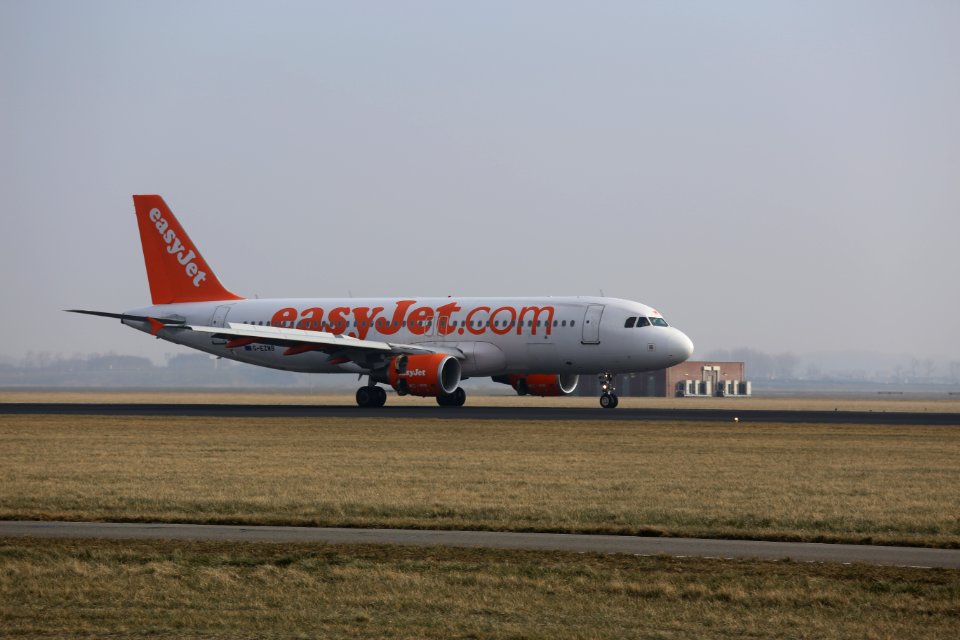 G-EZWB EHAM 1