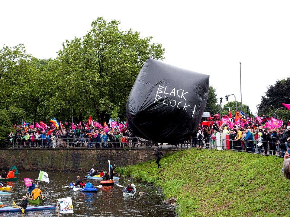 G20 Protestwelle Demonstration 01