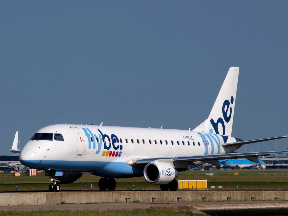 G-FBJE Flybe Embraer ERJ-175STD (ERJ-170-200) - cn 17000336, taxiing 21july2013 pic-001