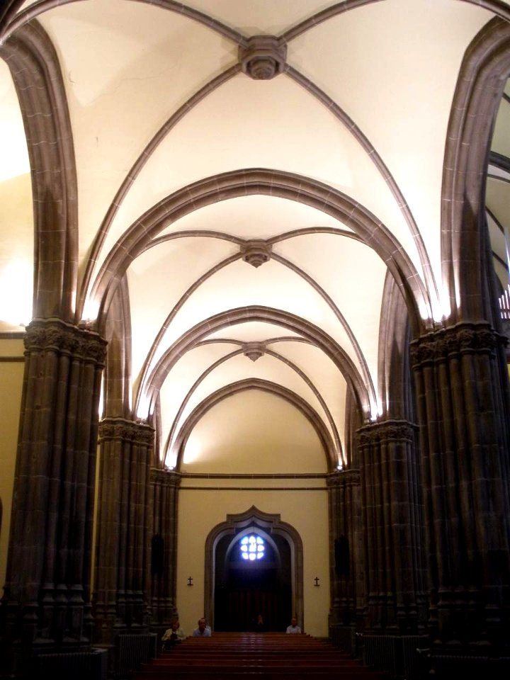 Gijon - Iglesia de San Lorenzo 13
