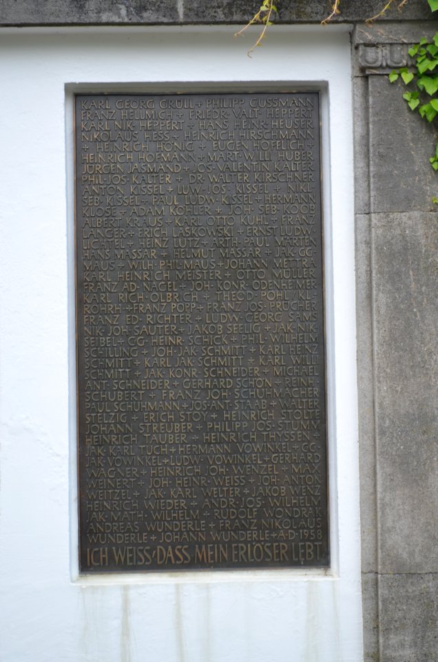 Gernsheim, Friedhof, Weltkriegsopferdenkmal, Tafel 6