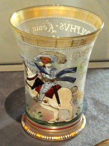 Glass with King Gustavus II Adolphus on horseback, Germany, 1634 - National Museum of Finland - DSC04286
