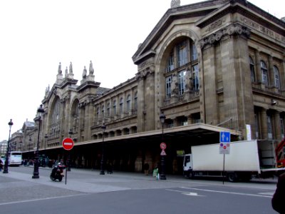 Gare du Nord from the right photo