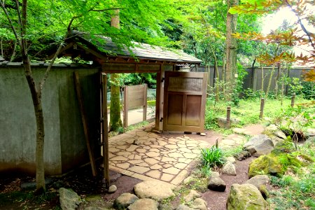 Gate interior - Todoroki Japanese Gardens - Tokyo, Japan - DSC09548