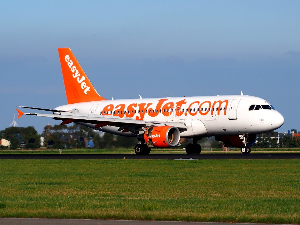 G-EZDO easyJet Airbus A319-111 - cn 3634 landing at Schiphol pic2