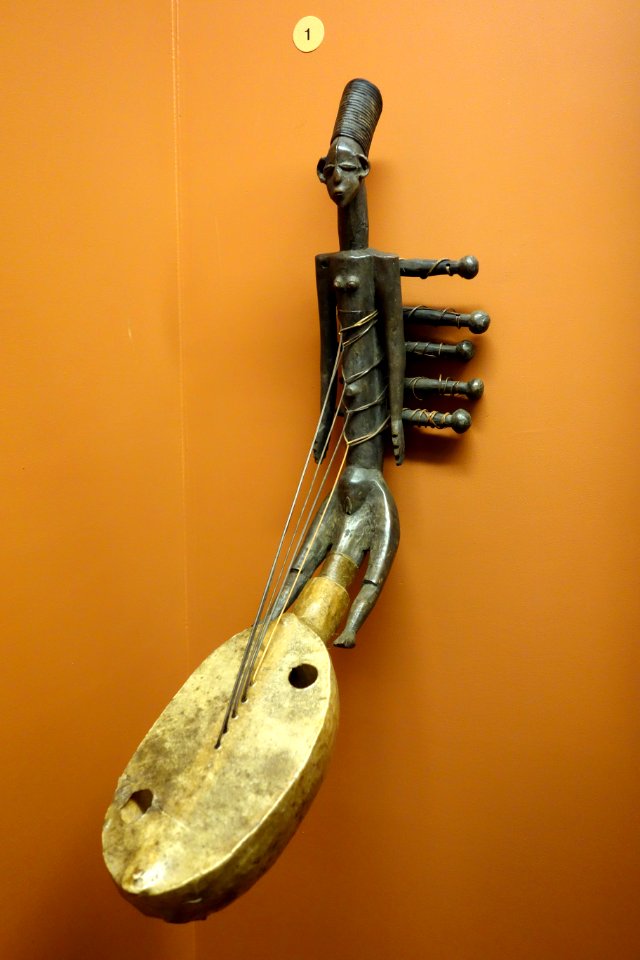 Harp - Mangbetu - Royal Museum for Central Africa - DSC06524