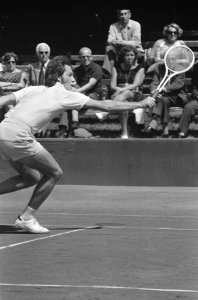 Halve finale tennistoernooi Hilversum de Australiër Kronk in actie, Bestanddeelnr 927-3382
