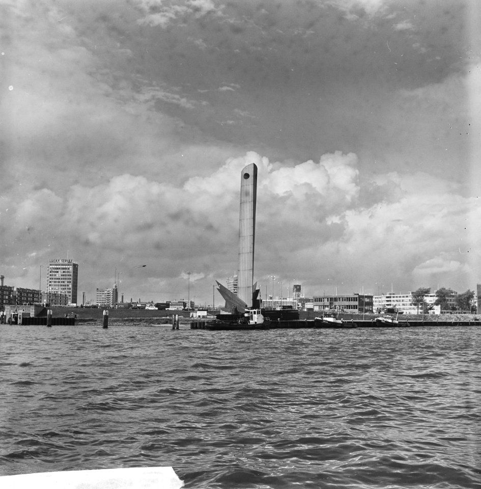 Havengezichten Rotterdam, Monument De Boeg, Bestanddeelnr 918-1750