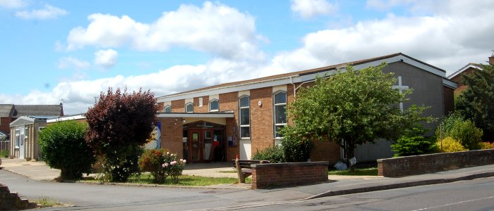 Hart Plain Church, Hart Plain Avenue, Cowplain (May 2019) (4)