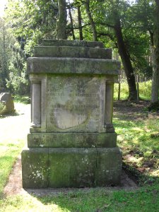 Haustenbeck - Ehrenmal rechts
